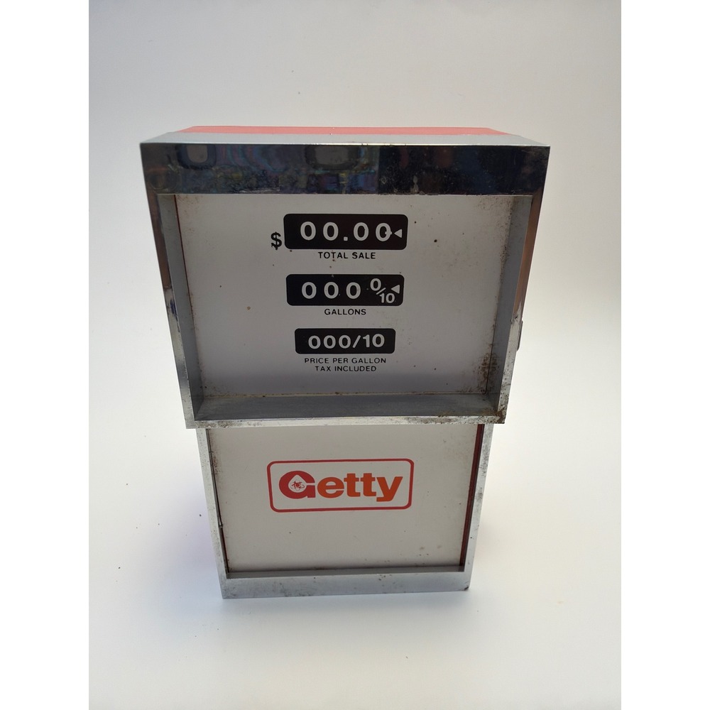 Vintage Getty Gas Pump Transistor Radio Red Chrome Novelty Collectible Display